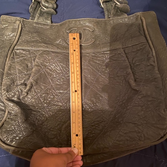 🛑🛑Reduced 🛑🛑Le Marais  Distressed Chanel Tote - Picture 16 of 16